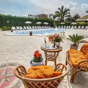 Vacanze Paradise Vicino Cefalù Piscina Aperta Campofelice Di Roccella